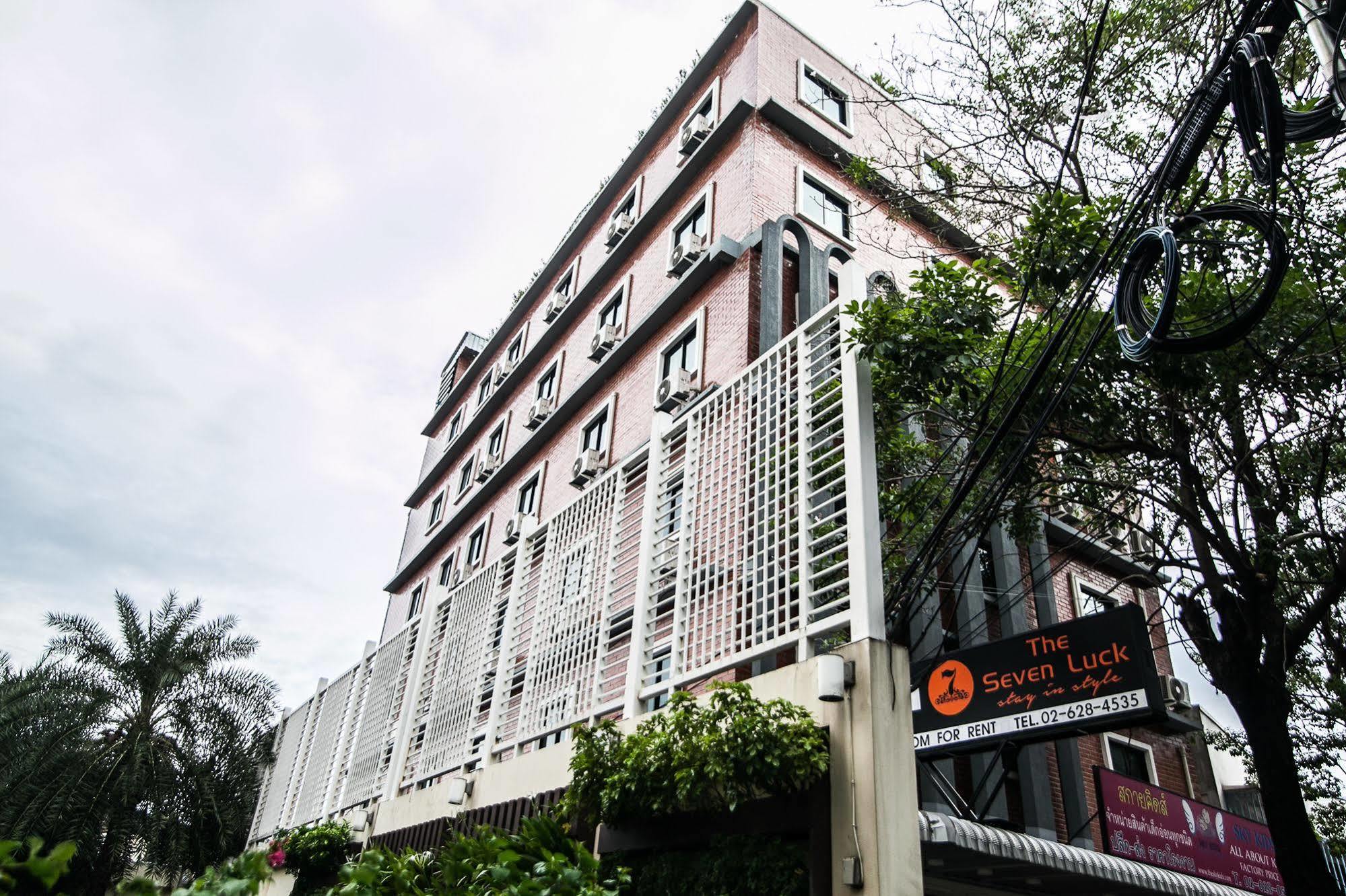 The Seven Luck Hotel Bangkok Exterior foto